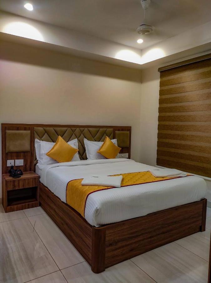 Rr Mount Elite Suites Chennai Exterior foto